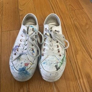 White platform low cut converse. Size 5.5 women’s